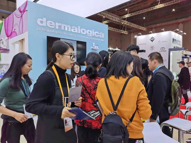 美国专业院线第一品牌——德美乐嘉亮相进博会高端美妆馆